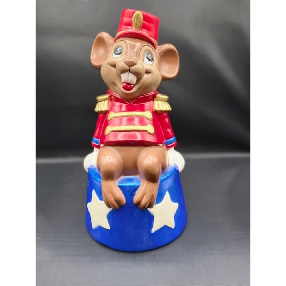 Walt Disney's Timothy Q. Mouse the Guardian of Dumbo Figurine Ceramic VTG‎ 1997